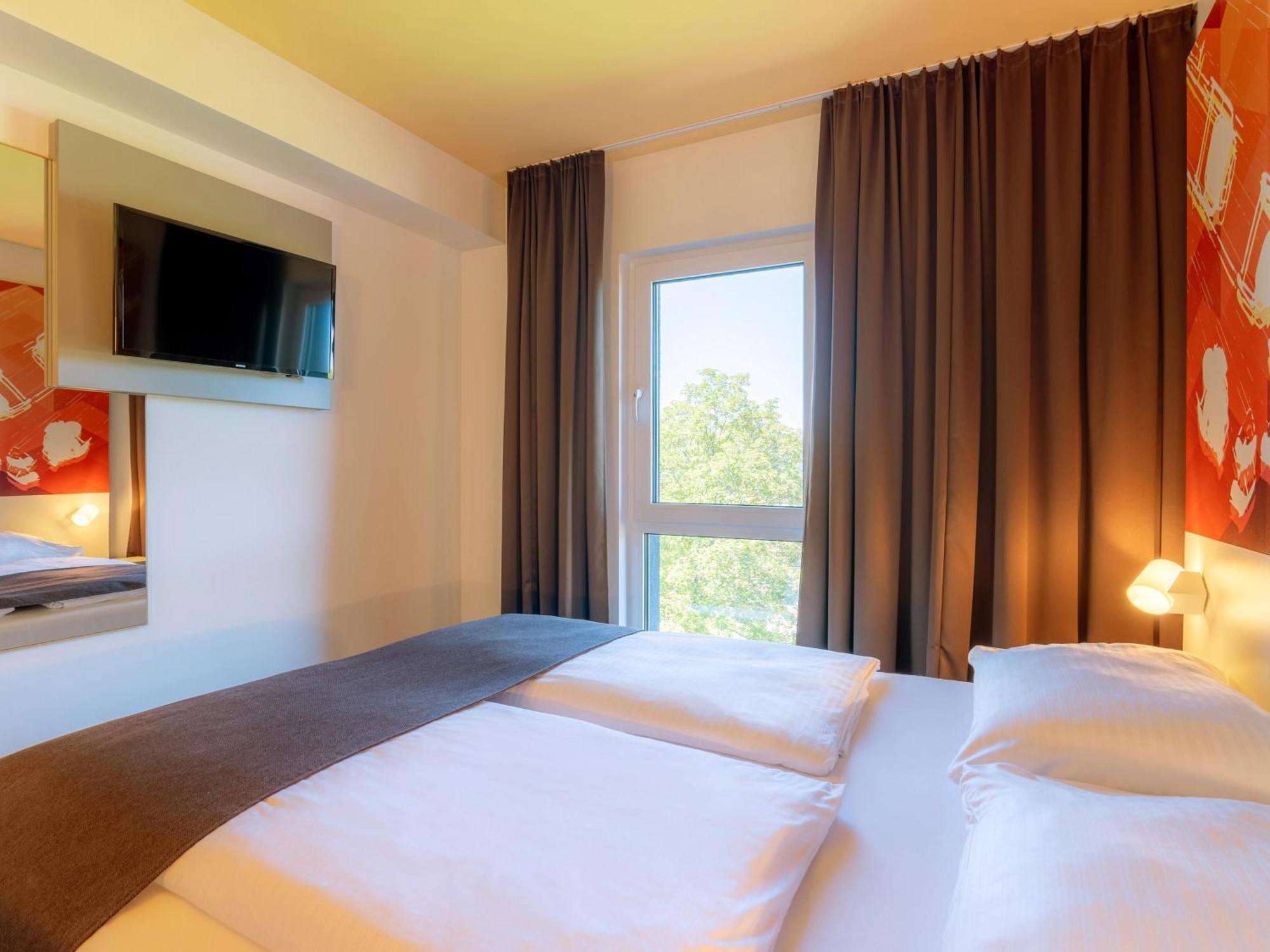 B&B Hotel Stuttgart-Bad Cannstatt Exterior photo