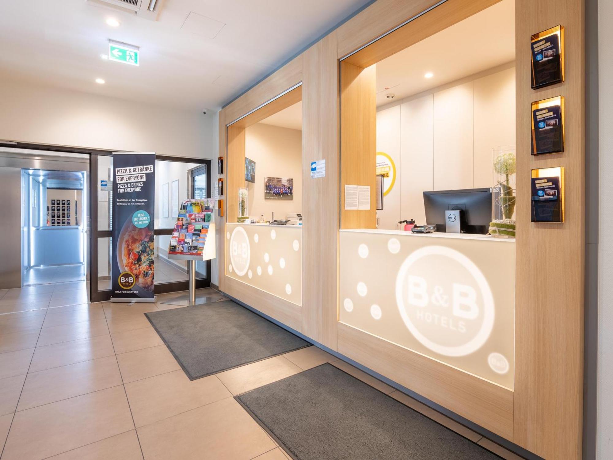 B&B Hotel Stuttgart-Bad Cannstatt Exterior photo